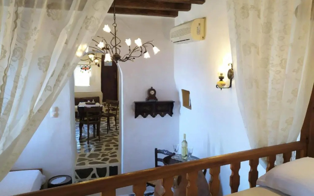 «Astrofeggia» A private stone house Nature-Seaview