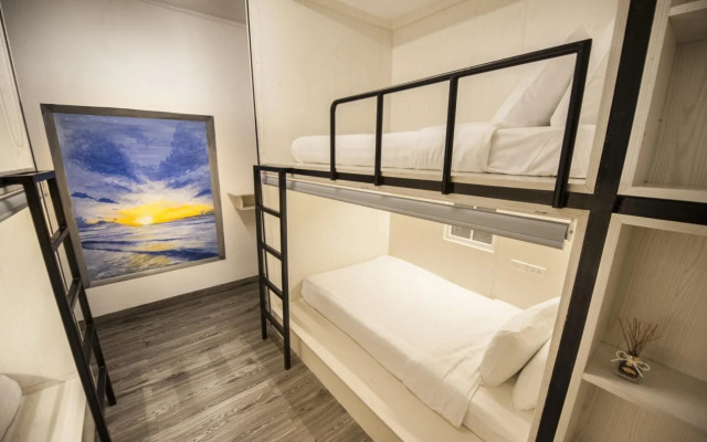 S7 Hostel