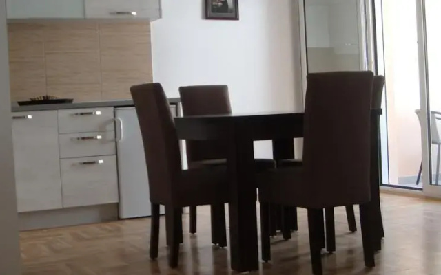 Apartments Tipon