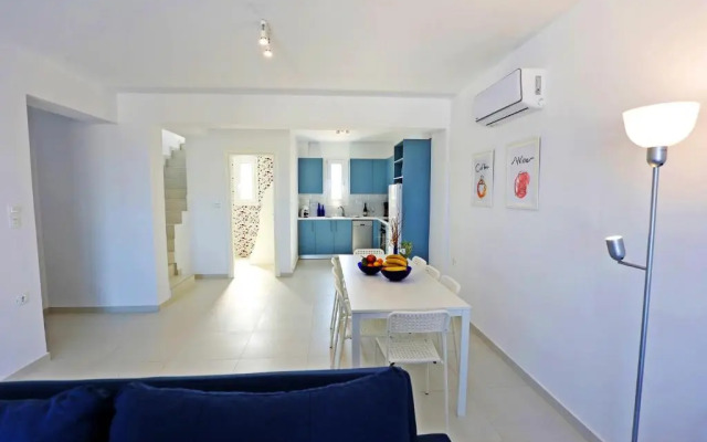 Xenos Villa 7 With a Private Pool Near the sea