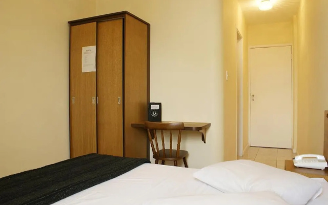 Antico Plaza Hotel