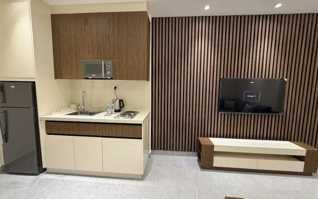 003jre Apartment With Stunning Boulevar