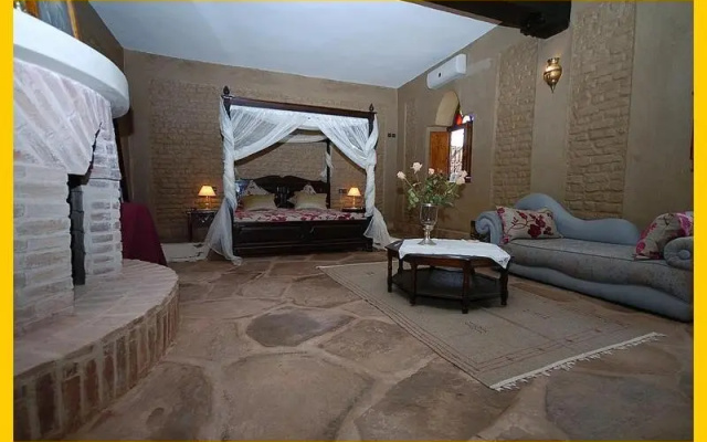 La Rose Du Desert