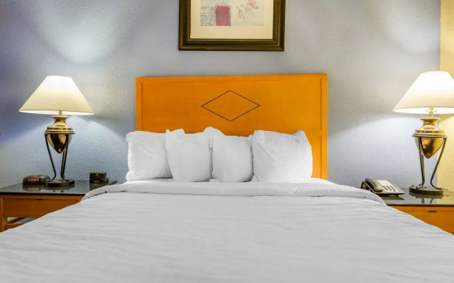 Clarion Hotel Lebanon-Hershey East