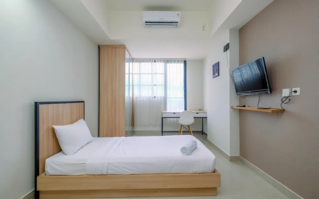 Minimalist Studio Room At Evenciio Margonda Apartment