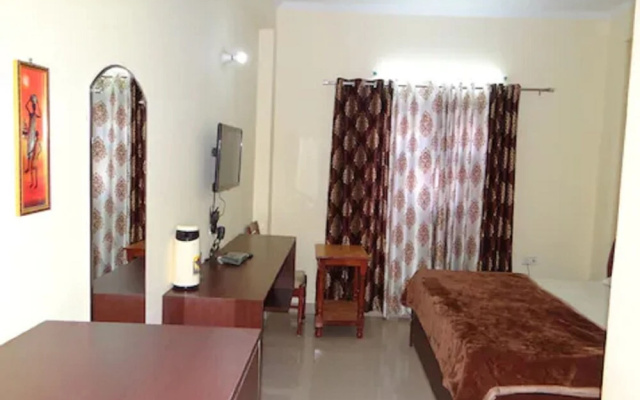 Goroomgo Pancham Continental Bareilly