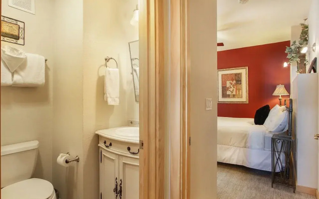 Lookout Mountain 27b 1 Bedroom Condo by RedAwning