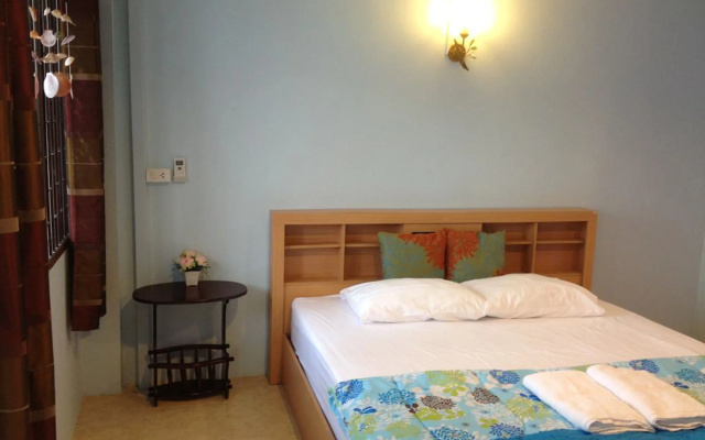 Phuket Blue Hostel