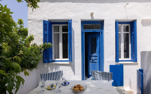 Platanos Cycladic House