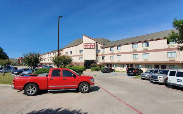 Plano Inn & Suites 2