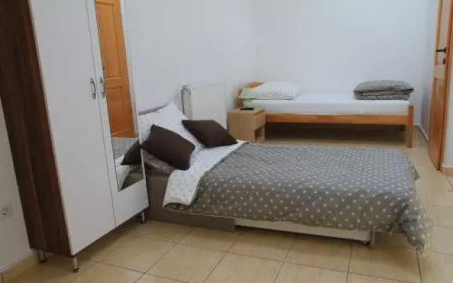 Hostel Tina