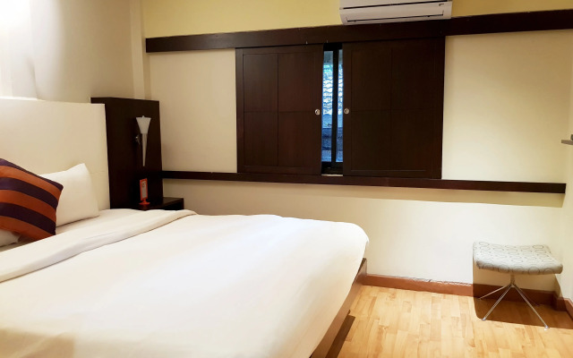 Studio Sukhumvit 18 by iCheck inn