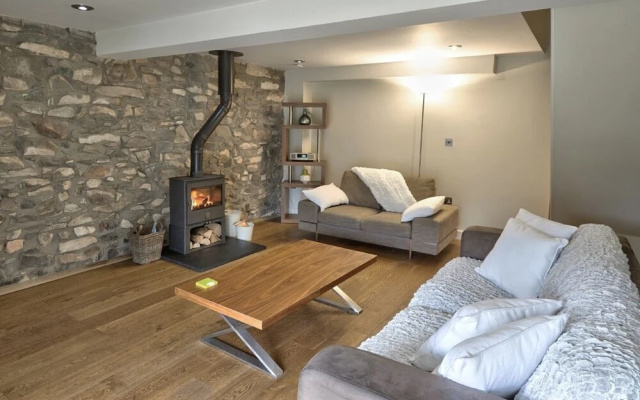 2 Bed - The Cottage