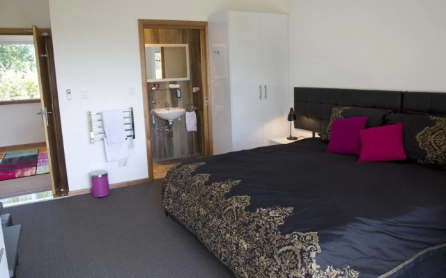 Everview Luxury Retreat