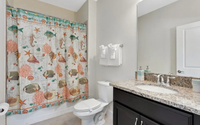 Simply Comfort Amazing 5bd Townhouse
