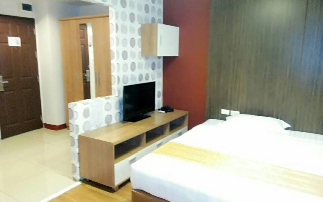 101 Holiday suite