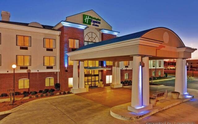 Holiday Inn Express Hotel & Suites MERIDIAN вид на фасад