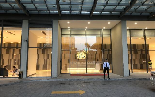 Апартаменты Saigon Apartment The Gold View вид на фасад