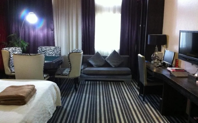 Mayford Hotel