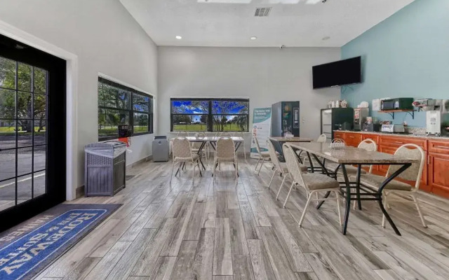 Rodeway Inn & Suites Haines City