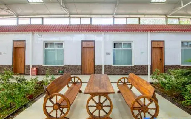 Xinhang Courtyard Hotel (Zhengding International Airport Branch)