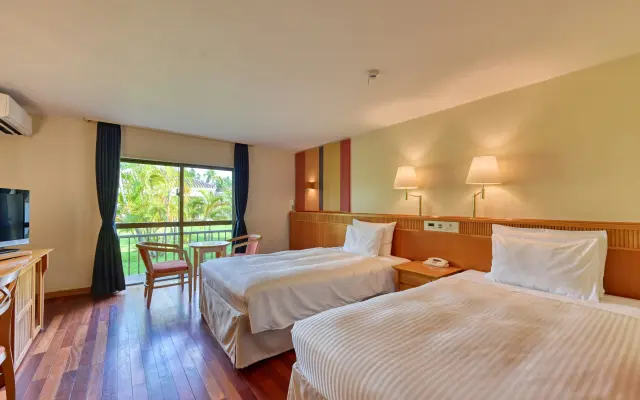 Fusaki Beach Resort Hotel & Villas