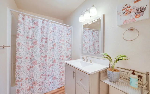 Anchorage Apartment Rental w/ Mountain Views!