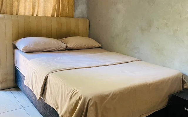 Rosebank Lodge & Backpacker