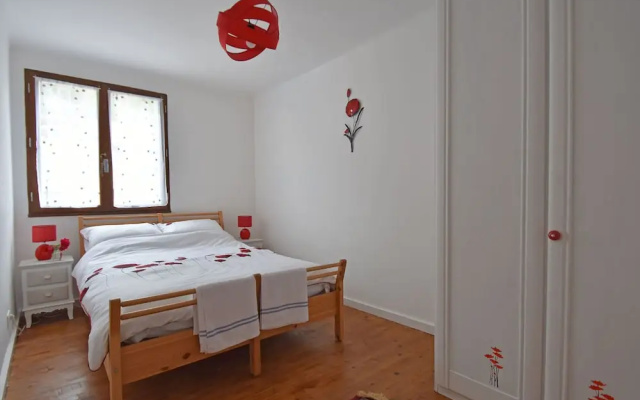 Quaint Holiday Home in Languedoc-roussillon With Garden