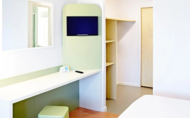 Warrington M6 Motel J20/M6 Lymm Services