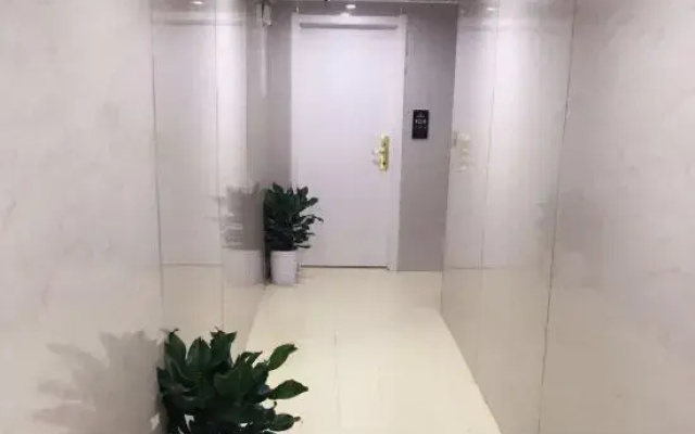 Home Inn Paibai Yun Hotel (Nanjing Confucius Temple Dingxin Road)