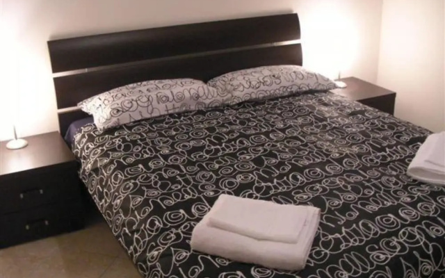 Clean Apartment Near Beach - Marinella Mare II