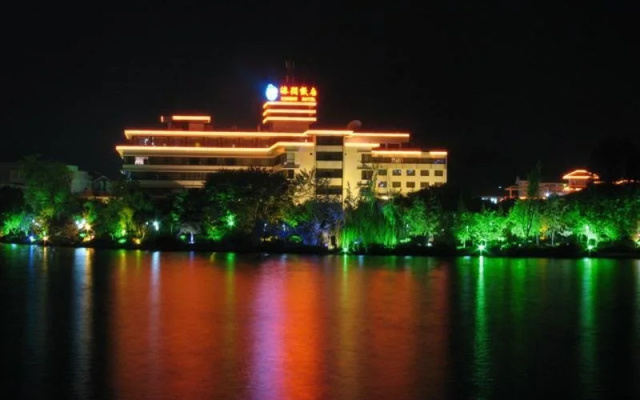 Ronghu Lake