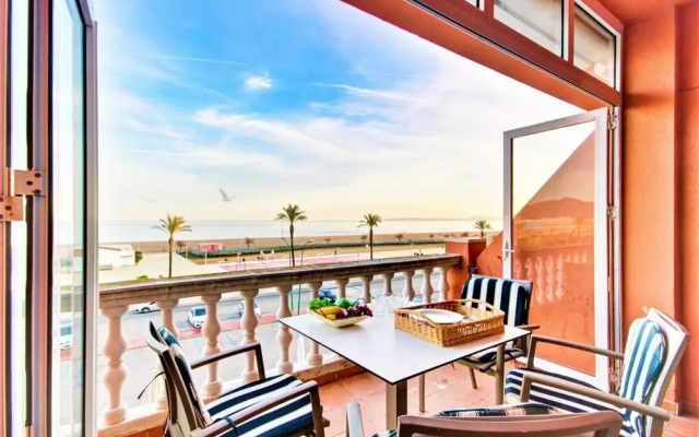 Apartment Empuriabrava Near Sandy Beach