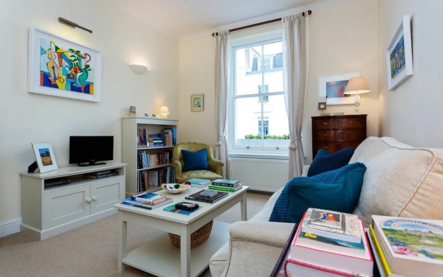 Cosy Sussex Street