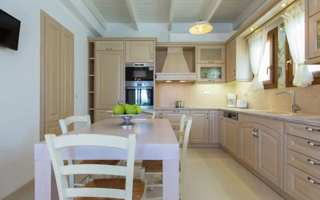 Villas in Crete With Private Pool & Beaches