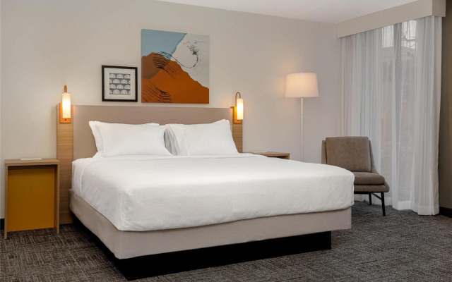 Spark by Hilton Toronto Airport