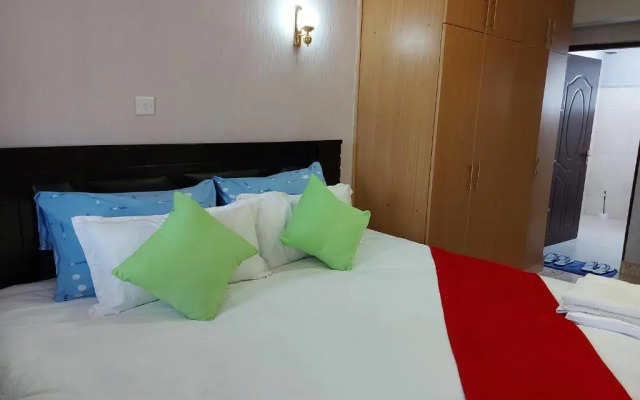 Davina Three Bedroom Cozy Apartments