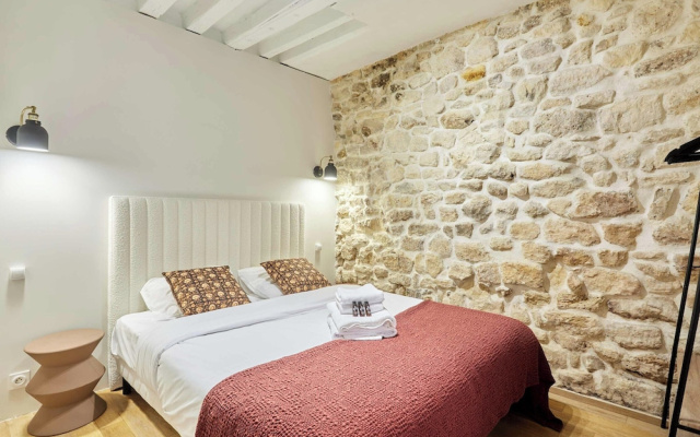 Superb AC Apartement Notre Dame de Paris