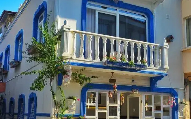 Deniz Kizi Otel Kucukkuyu