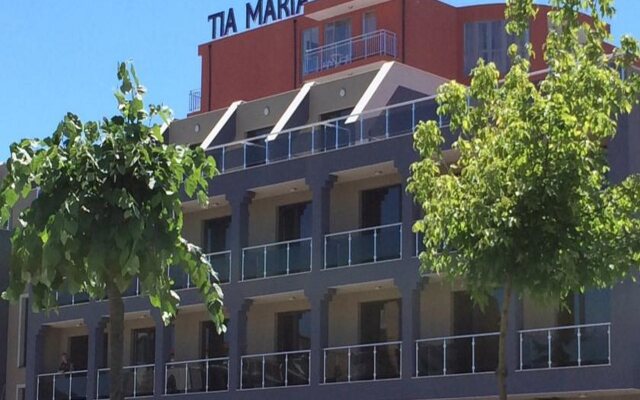 TM Deluxe Hotel вид на фасад