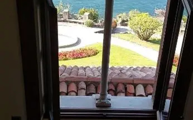 Charming Apartment Lake Front