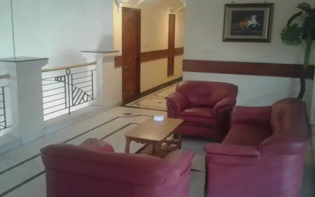 Hotel Aavanaa Inn