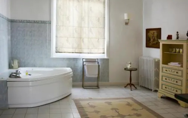 Hotel Joly