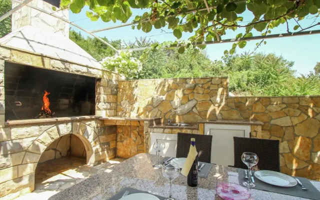 Apartment in Trogir Near the Beach