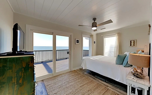 So Shell Distancing by Southern Vacation Rentals