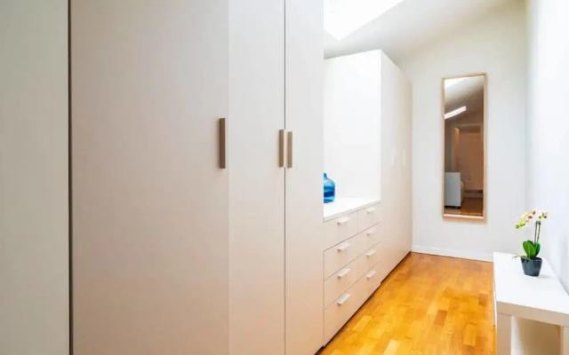 Classy Milanese Stay near Sforza Castle