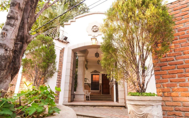 Hotel El Almendro