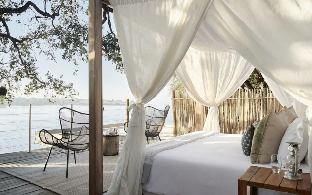 Victoria Falls River Lodge