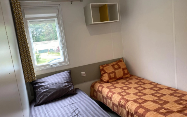 Chalet Near Antwerp With Pool Access